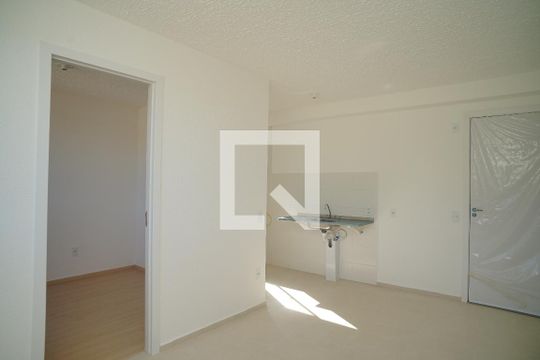 Sala de apartamento para alugar com 2 quartos, 36m² em Várzea das Mocas, São Gonçalo