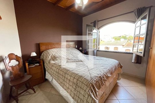 Suíte de casa à venda com 4 quartos, 124m² em Jardim Alvorada (zona Oeste), São Paulo