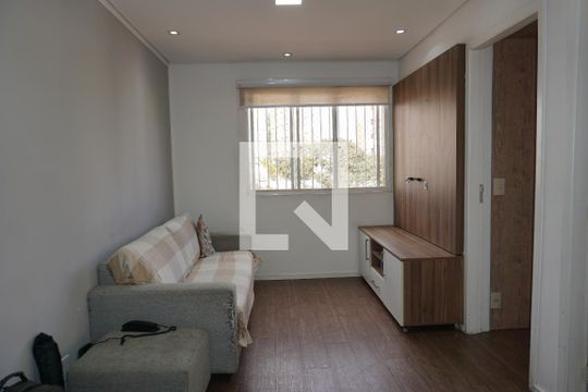 Sala de apartamento para alugar com 2 quartos, 50m² em Parque Pirajussara, Embu das Artes