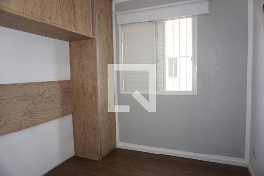 Quarto 1 de apartamento para alugar com 2 quartos, 50m² em Parque Pirajussara, Embu das Artes