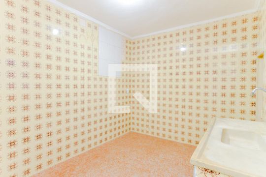 Cozinha de casa para alugar com 1 quarto, 45m² em Jardim Terezopolis, Guarulhos