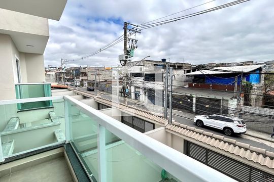 Sacada do quarto 1 de casa à venda com 3 quartos, 140m² em Vila Barros, Guarulhos