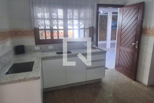 Cozinha de casa de condomínio para alugar com 5 quartos, 224m² em Córrego Grande, Florianópolis