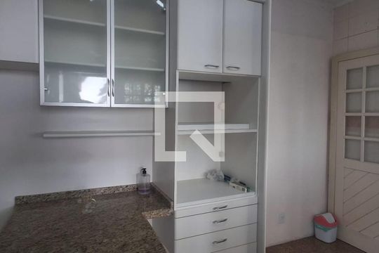 Cozinha de casa de condomínio para alugar com 5 quartos, 224m² em Córrego Grande, Florianópolis