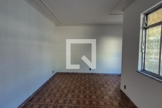 Sala de casa à venda com 5 quartos, 350m² em Vila da Penha, Rio de Janeiro