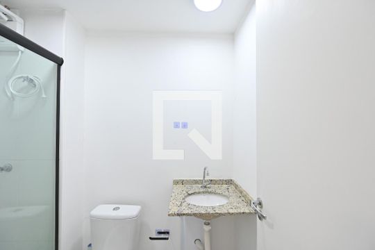 Banheiro Social de kitnet/studio para alugar com 1 quarto, 26m² em Vila da Saúde, São Paulo