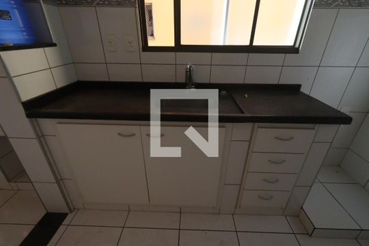Cozinha de apartamento para alugar com 2 quartos, 45m² em Ipiranga, Ribeirão Preto