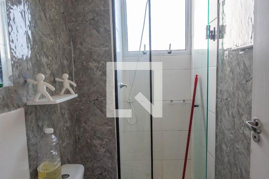 Banheiro de apartamento para alugar com 2 quartos, 44m² em Parque Bristol, São Bernardo do Campo