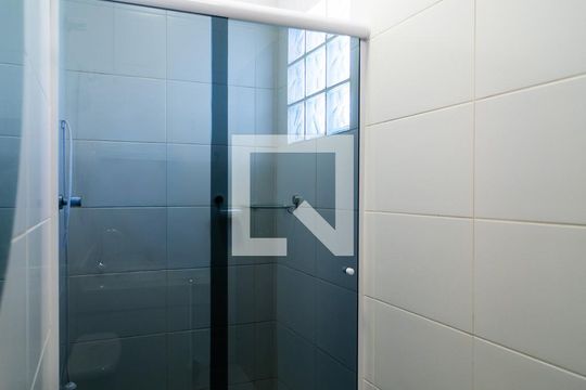 Banheiro da Suíte 1 de casa de condomínio para alugar com 4 quartos, 140m² em Caguaçu, Sorocaba