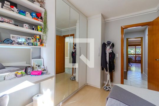 Quarto 1 de casa à venda com 4 quartos, 174m² em Ipanema, Porto Alegre