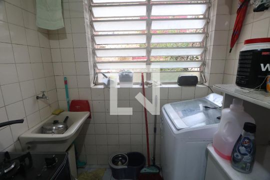 Cozinha/Área de serviço de apartamento à venda com 2 quartos, 56m² em Centro, Canoas
