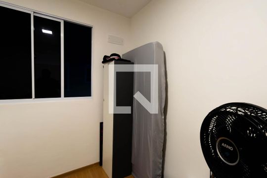 Quarto 2 de apartamento para alugar com 2 quartos, 42m² em Vila Lage, São Gonçalo