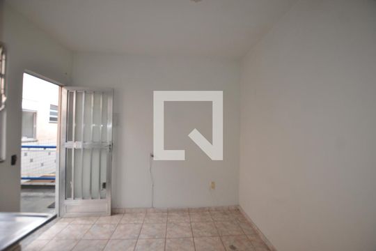 Studio de kitnet/studio para alugar com 1 quarto, 30m² em Bento Ribeiro, Rio de Janeiro