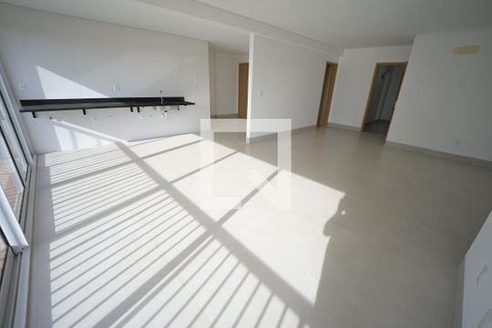 Apartamento à venda com 3 quartos, 130m² em Jardim América, Goiânia