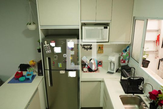 Cozinha de apartamento à venda com 2 quartos, 56m² em Vila Carrão, São Paulo