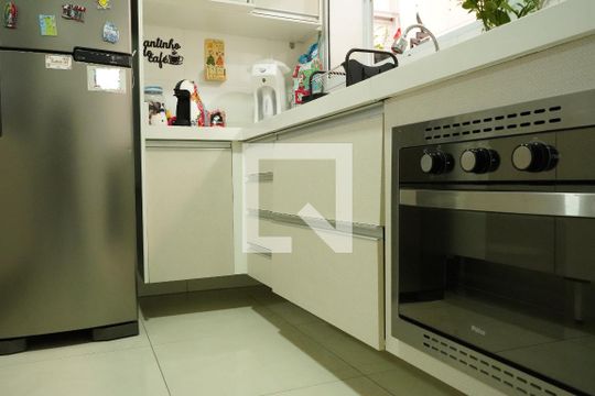 Cozinha de apartamento à venda com 2 quartos, 56m² em Vila Carrão, São Paulo