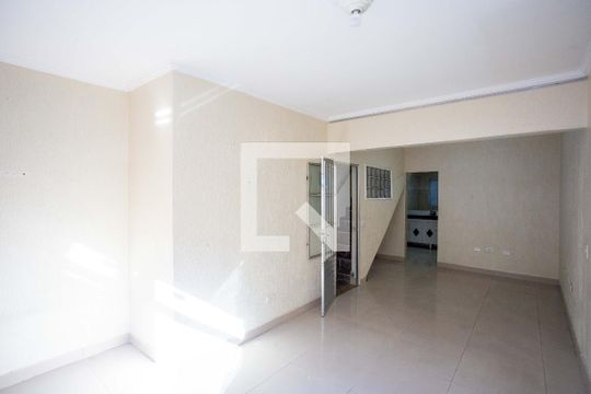 Quarto de casa para alugar com 1 quarto, 45m² em Centro, Diadema