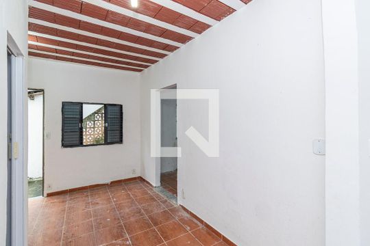 Sala de casa para alugar com 1 quarto, 35m² em Vila Kosmos, Rio de Janeiro