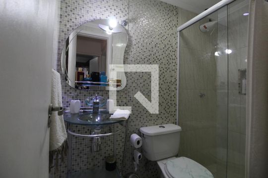 Banheiro de apartamento à venda com 2 quartos, 51m² em Jacarepaguá, Rio de Janeiro