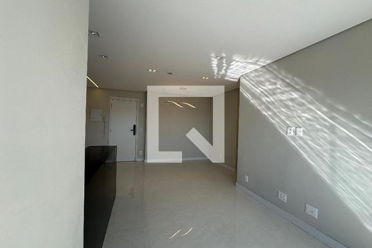 Sala de apartamento à venda com 3 quartos, 80m² em Vila Militar, Barueri