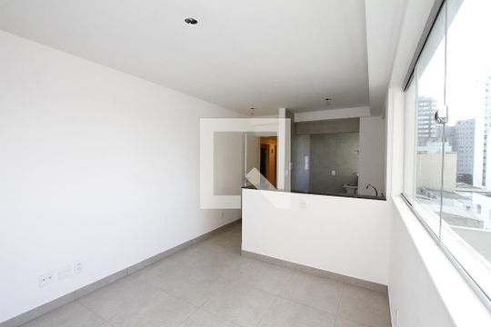 Sala de kitnet/studio à venda com 1 quarto, 43m² em Barro Preto, Belo Horizonte