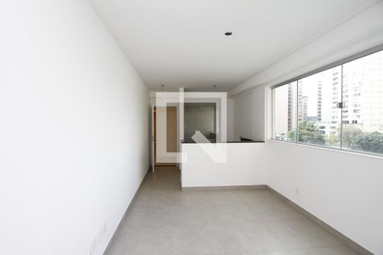 Sala de kitnet/studio à venda com 1 quarto, 43m² em Barro Preto, Belo Horizonte