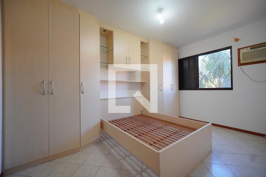 Suíte de apartamento para alugar com 2 quartos, 80m² em Saco Grande, Florianópolis