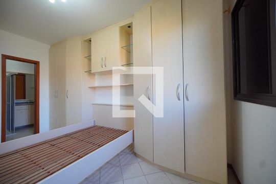 Suíte de apartamento para alugar com 2 quartos, 80m² em Saco Grande, Florianópolis