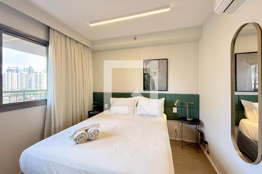 Quarto  de kitnet/studio para alugar com 1 quarto, 25m² em Santo Amaro, São Paulo