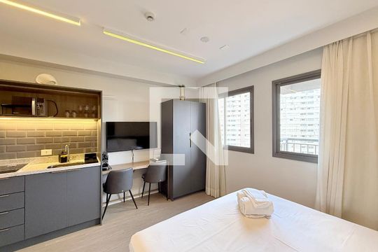 Quarto  de kitnet/studio para alugar com 1 quarto, 25m² em Santo Amaro, São Paulo