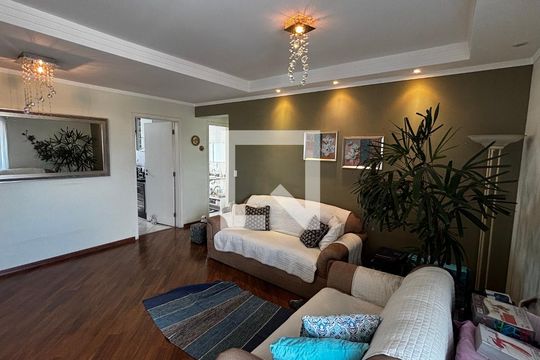 Sala de apartamento para alugar com 3 quartos, 90m² em Pinheirinho, Santo André