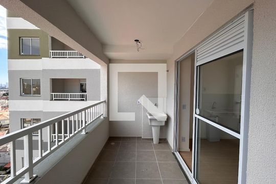 Varanda e área de serviço  de apartamento para alugar com 2 quartos, 35m² em Campo Grande, São Paulo