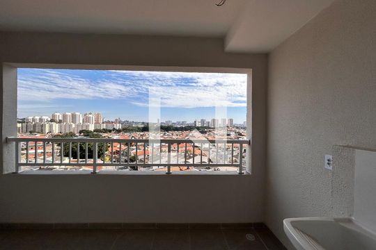 Varanda e área de serviço  de apartamento para alugar com 2 quartos, 35m² em Campo Grande, São Paulo