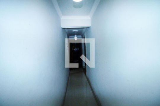 Corredor - Sala - Quartos de casa para alugar com 4 quartos, 150m² em Brás de Pina, Rio de Janeiro