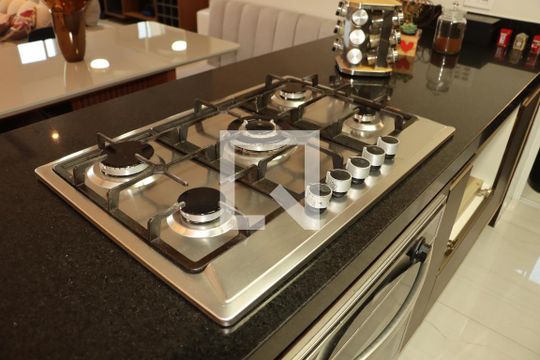 Apartamento para alugar com 2 quartos, 82m² em Vila Paulo Silas, São Paulo