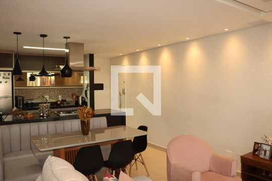 Apartamento para alugar com 2 quartos, 82m² em Vila Paulo Silas, São Paulo