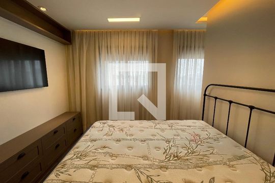 Quarto de apartamento para alugar com 1 quarto, 68m² em Butantã, São Paulo