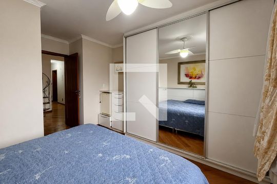 Quarto de casa para alugar com 4 quartos, 236m² em Nossa Senhora do Rosario, São José