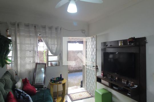 Sala de casa de condomínio à venda com 2 quartos, 65m² em Santa Monica, Belo Horizonte