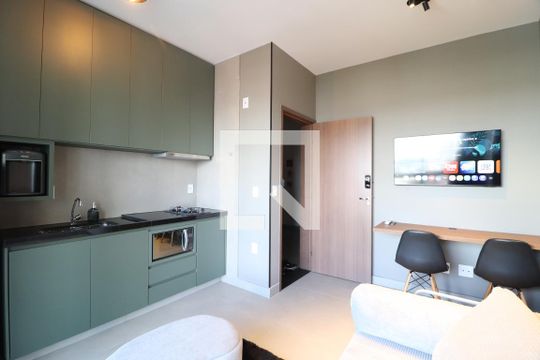 Sala/Cozinha de apartamento para alugar com 1 quarto, 34m² em Saraiva, Uberlândia