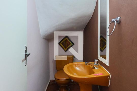 Lavabo de casa para alugar com 2 quartos, 70m² em Jardim Santa Rosa, Taboão da Serra