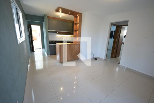 Apartamento para alugar com 2 quartos, 60m² em Vila Rosa, Goiânia