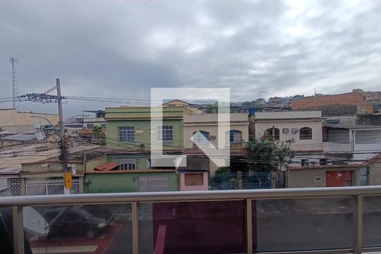 Sala de casa para alugar com 4 quartos, 180m² em Vila Dagmar, Belford Roxo