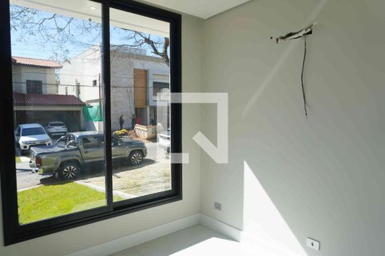 Sala de TV de casa de condomínio à venda com 4 quartos, 375m² em Alphaville, Santana de Parnaíba