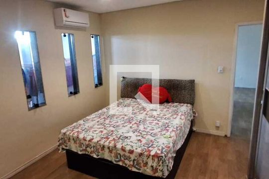 Quarto de casa para alugar com 2 quartos, 100m² em Gramacho, Duque de Caxias