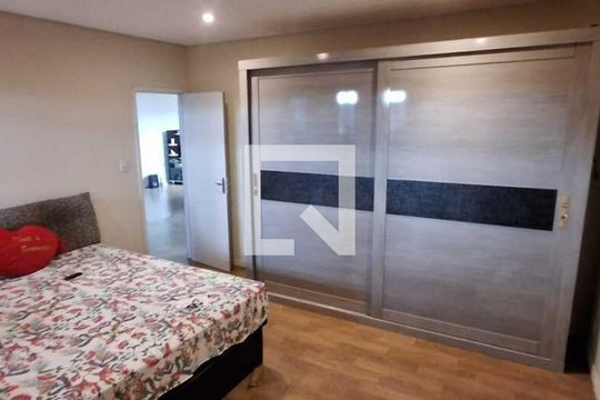 Quarto de casa para alugar com 2 quartos, 100m² em Gramacho, Duque de Caxias