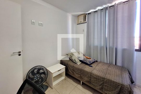 Quarto 1 de apartamento à venda com 2 quartos, 65m² em Pendotiba, Niterói