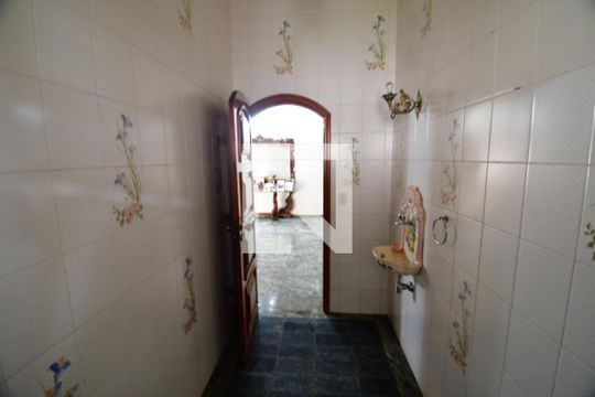 Lavabo de casa para alugar com 4 quartos, 500m² em Parque Taquaral, Campinas