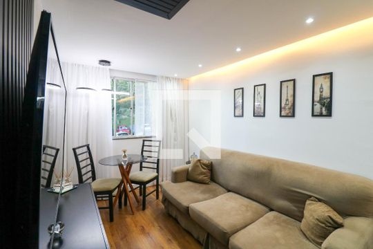 Apartamento à venda com 2 quartos, 49m² em Jardim Regina, São Paulo