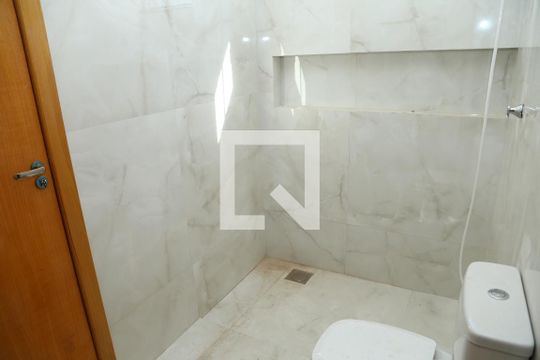 Banheiro Suíte 1 de casa à venda com 3 quartos, 118m² em Vila Redencao, Goiânia